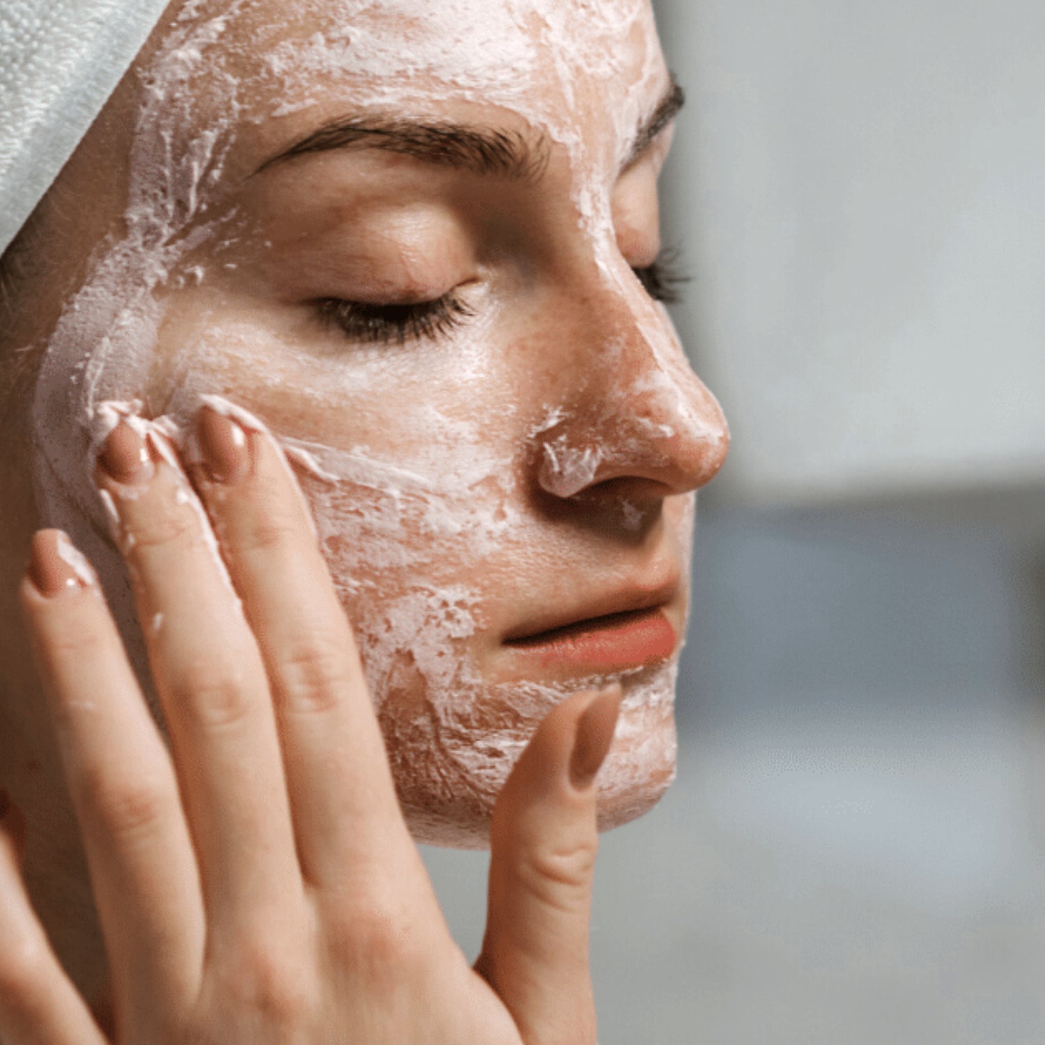 Face Scrubs, Masks & Exfoliators